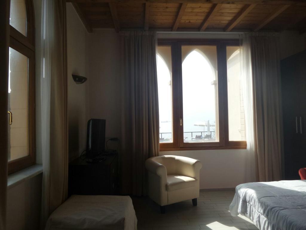 Cala Dei Mori Aparthotel Livorno Exterior photo